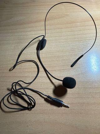 2 Micrófonos mas diadema con transmisor de petaca