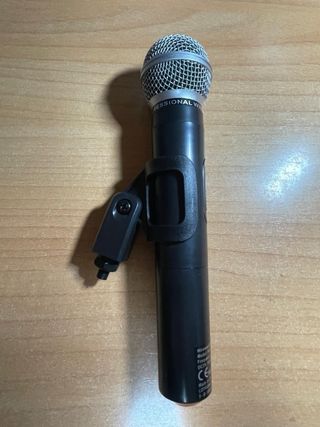 2 Micrófonos mas diadema con transmisor de petaca