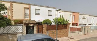 Casa adosada en venta en Mengíbar