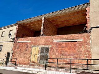 Casa adosada en venta en Torreblascopedro