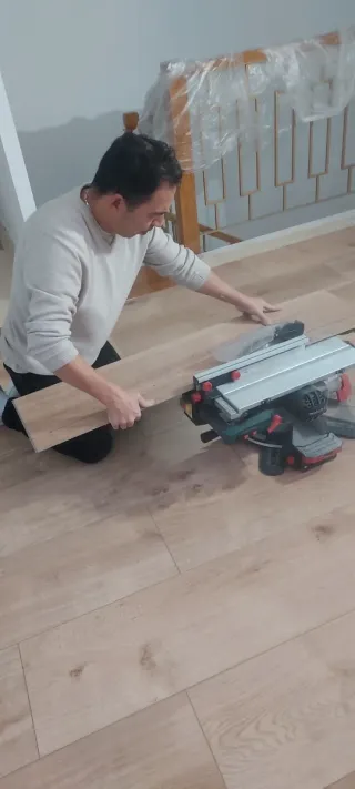 Servicio de pintura y tarima flotante