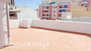 Chalet en venta en Avda. de Abril. - 9 de octubre en Sagunto