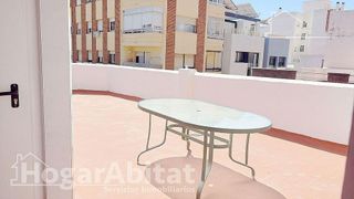 Chalet en venta en Avda. de Abril. - 9 de octubre en Sagunto