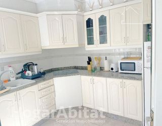 Chalet en venta en Avda. de Abril. - 9 de octubre en Sagunto