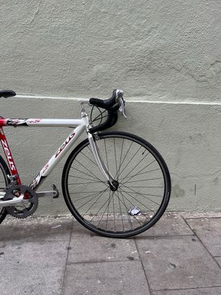 Bicicleta carretera Zeus