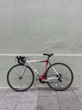 Bicicleta carretera Zeus