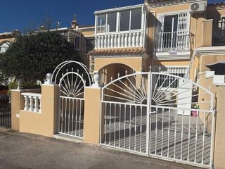 Chalet en venta en Nueva Torrevieja - Aguas Nuevas en Torrevieja
