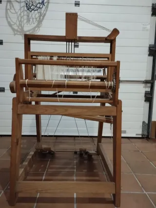 Telar de madera artesanal
