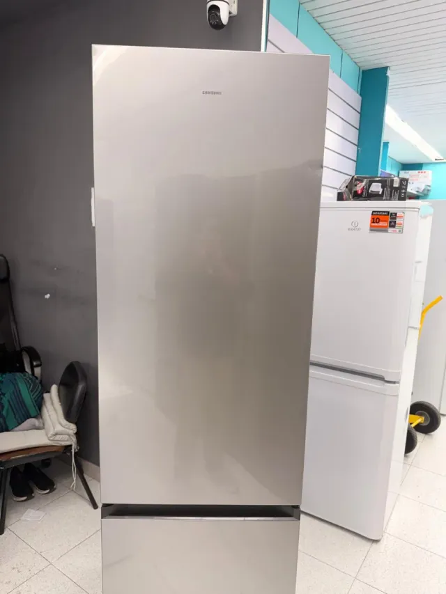 Nevera Combi Samsung Nueva con tara