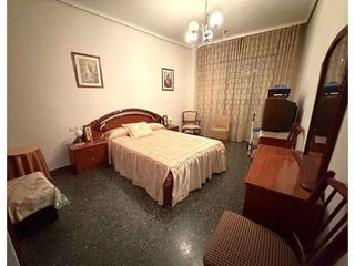 Piso en venta en Feria en Albacete