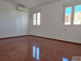 Piso en venta en Els Orriols en Valencia