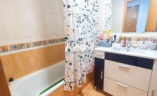 Piso en venta en Els Orriols en Valencia