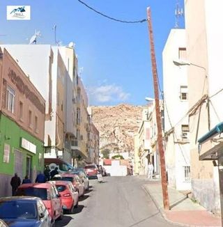 Piso en venta en La Chanca - Pescadería en Almería