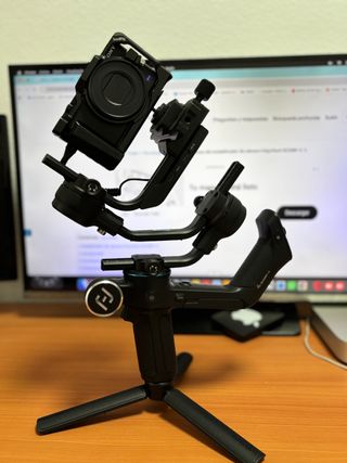 Cámara Sony ZV-1 + Estabilizador SCORP-C