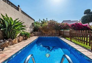 Casa adosada en alquiler en Río Real en Marbella