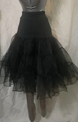 Falda de tul negra