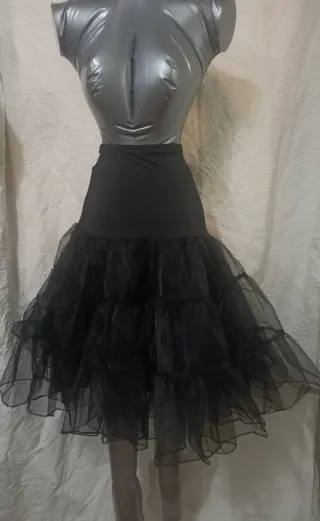 Falda de tul negra