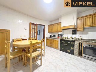 Chalet en venta en Ribeira