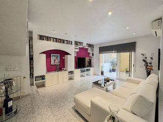 Casa adosada en venta en Alcantarilla