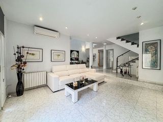 Casa adosada en venta en Alcantarilla