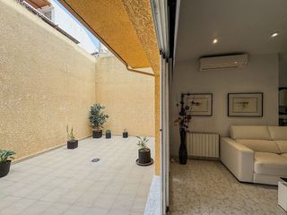 Casa adosada en venta en Alcantarilla