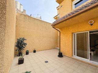 Casa adosada en venta en Alcantarilla
