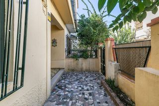 Casa adosada en venta en Cervantes en Granada