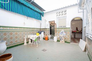 Chalet en venta en Lucena