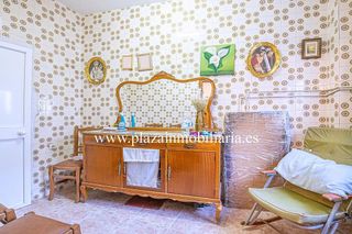 Chalet en venta en Lucena