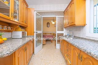 Chalet en venta en Lucena