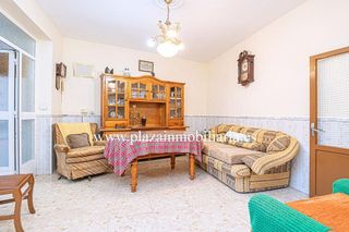 Chalet en venta en Lucena