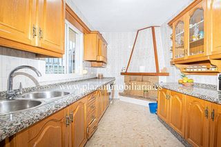 Chalet en venta en Lucena