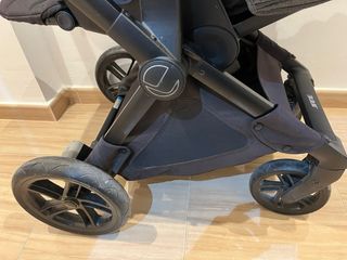 Carro Jane Muum, se incluye el capazo.