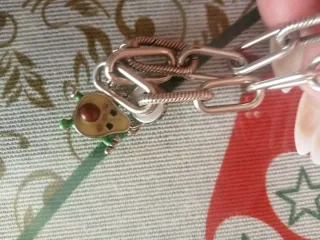 Pulsera Pandora y 2 charms aguacate y mano