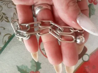 Pulsera Pandora y 2 charms aguacate y mano