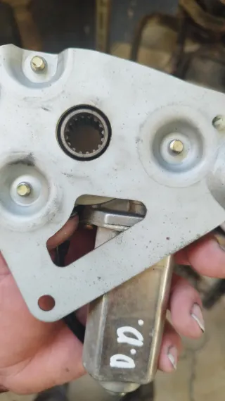 Motor Elevalunas Nissan Patrol