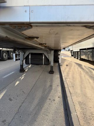 chereau con puerta elevadora