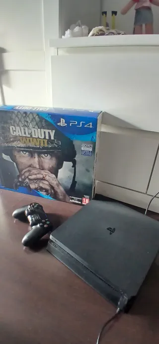 PS4 1TB + Mando (sin el juego)