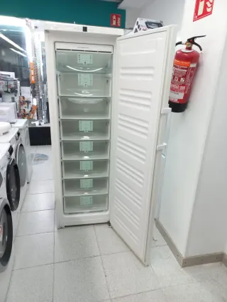 CONGELADOR MARCA LIEBHERR 1.85CM GARANTÍA + TRANS♡
