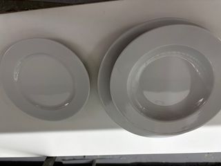 Vajilla de porcelana blanca