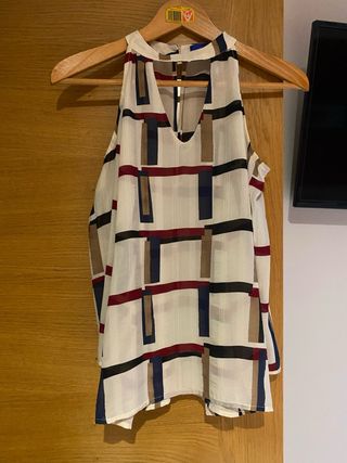 Blusa sin mangas con estampado geométrico