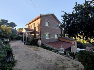 Chalet en venta en Torrelles de Llobregat