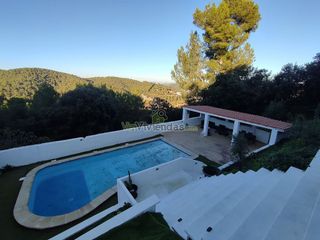 Chalet en venta en Torrelles de Llobregat
