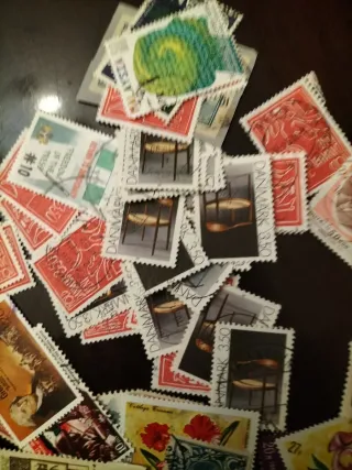 200 sellos internacionales: Francia, Suiza, Inglat