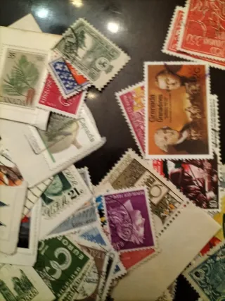 200 sellos internacionales: Francia, Suiza, Inglat