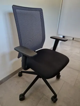 Silla ergonómica Sentis Forma 5 Ed. LLusca studio