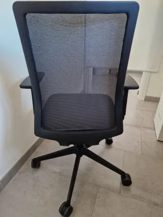 Silla ergonómica Sentis Forma 5 Ed. LLusca studio