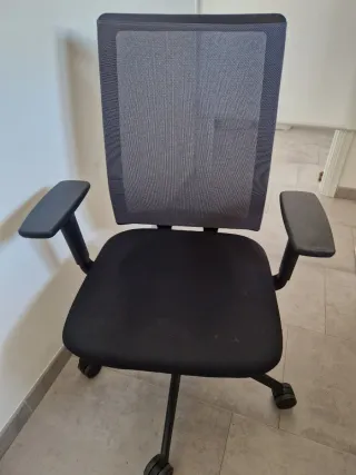 Silla ergonómica Sentis Forma 5 Ed. LLusca studio