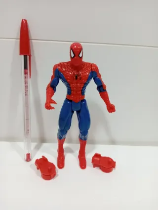Figura Spiderman con imanes en zapatos