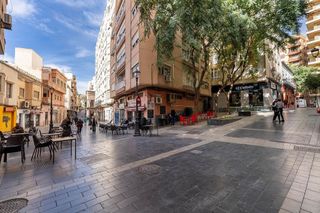 Piso en venta en Centro en Almería